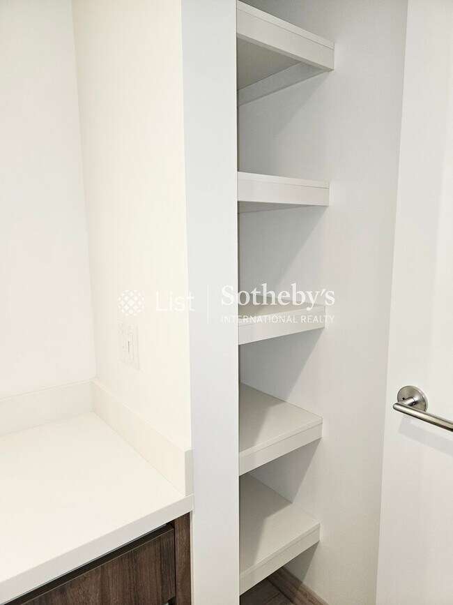 Building Photo - The Park on Keeaumoku #1310R | Honolulu, HI