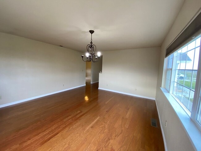 Building Photo - REDUCED!!! Beautiful (Secluded) 3 bedrooom...