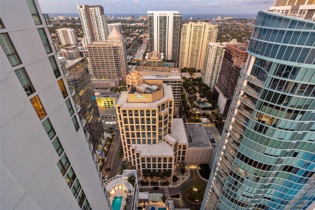 Building Photo - 100 E Las Olas Blvd