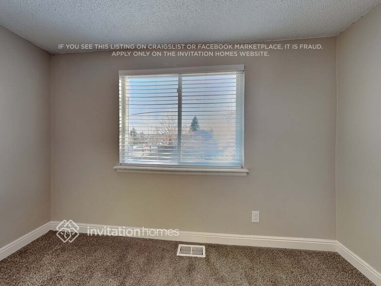 Building Photo - 17293 E Kenyon Dr