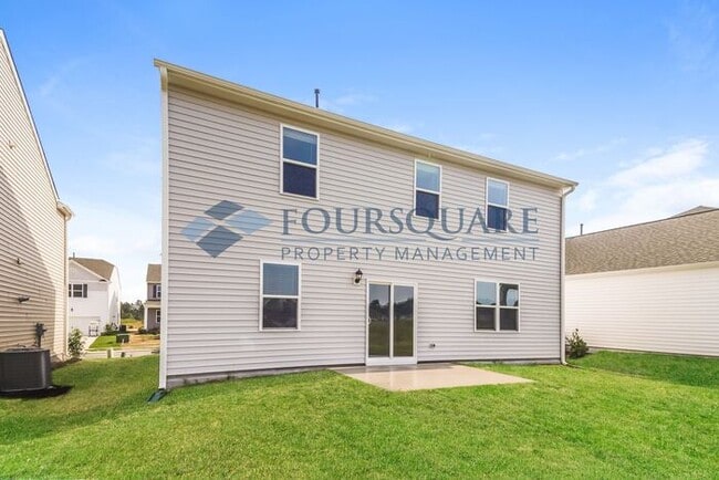 Building Photo - Spacious 3-Bed Home with Loft, Modern Kitc...