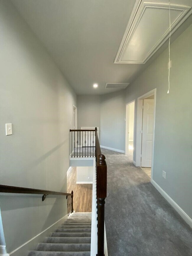 Building Photo - 7655 Ameswood Rd