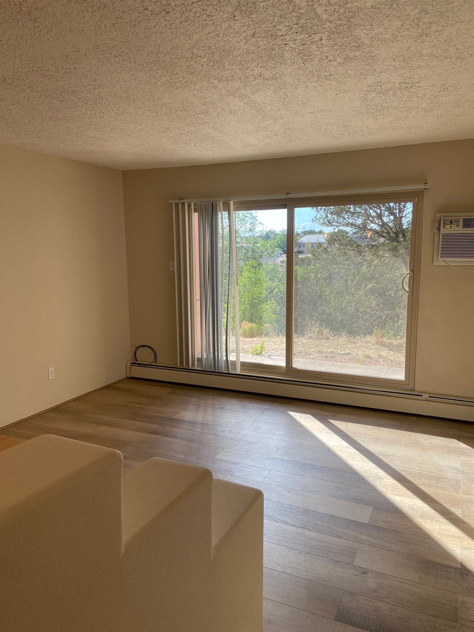 Building Photo - 155 G Calle Ojo Feliz