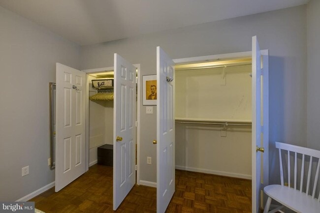 Building Photo - 226 3rd St NE