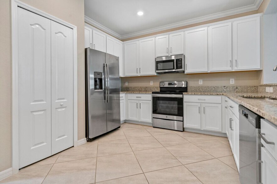 Building Photo - 4264 Lemongrass Dr