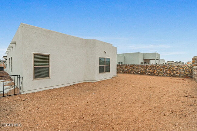 Building Photo - 664 Paseo Modesto Dr