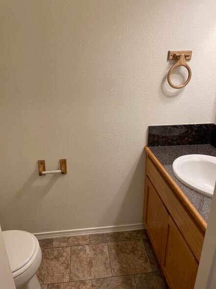 Building Photo - 1186 SW Lafayette Dr