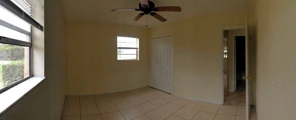 Building Photo - 1536 Barbarie Ln