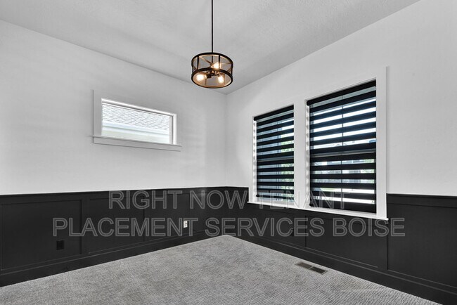 Building Photo - 6705 N Elmstone Way