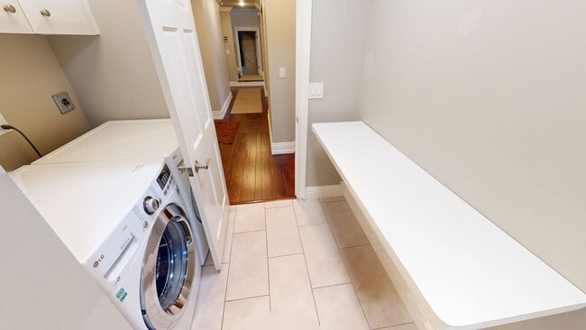 Building Photo - Unfurnished - Custom Built Home | Short-Term Lease