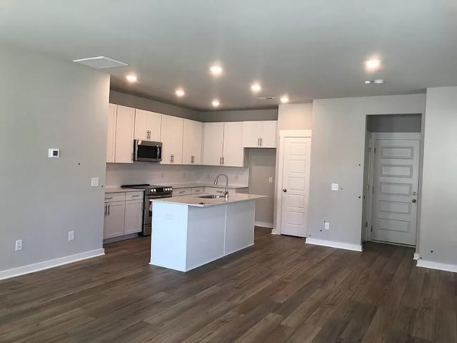 Building Photo - 2292 Hospitality Ln