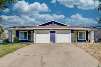 Building Photo - Tra4901-4903
