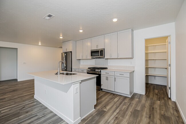 Building Photo - 15206 Nimbus Way