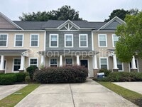 Building Photo - 213 Favorite Dr