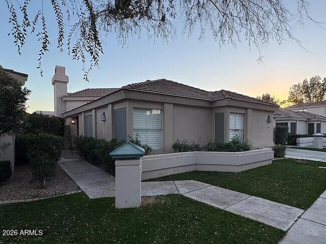 Building Photo - 7773 E Stallion Rd