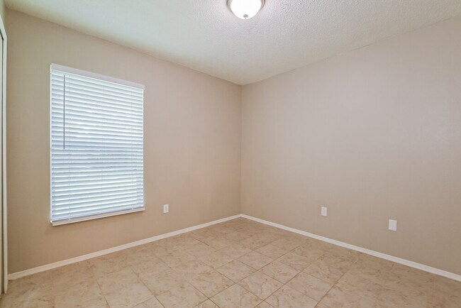 Building Photo - 1025 Henson Ct