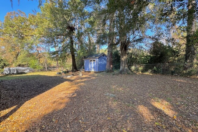 Building Photo - AVAILABLE NOW! (Pet Friendly)