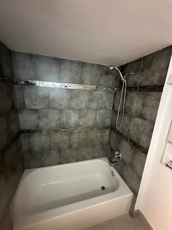 Building Photo - 731 SW 8th Ave