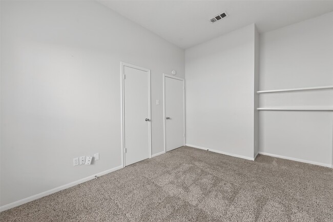 Building Photo - 3126 Lakefield Way