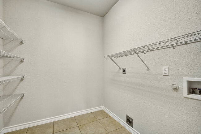 Building Photo - 26207 Lost Creek Way