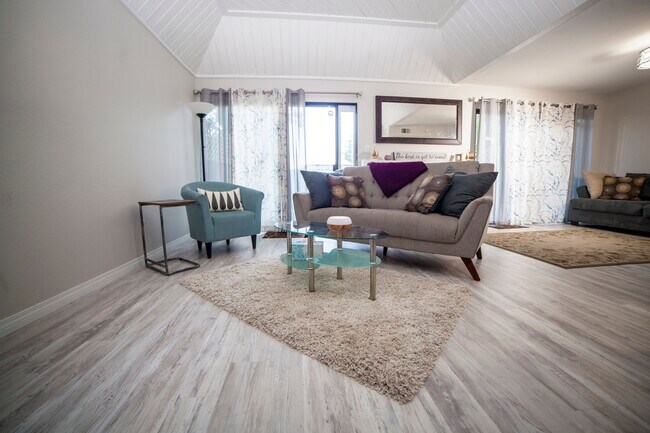 Building Photo - 20651 Roscoe Blvd