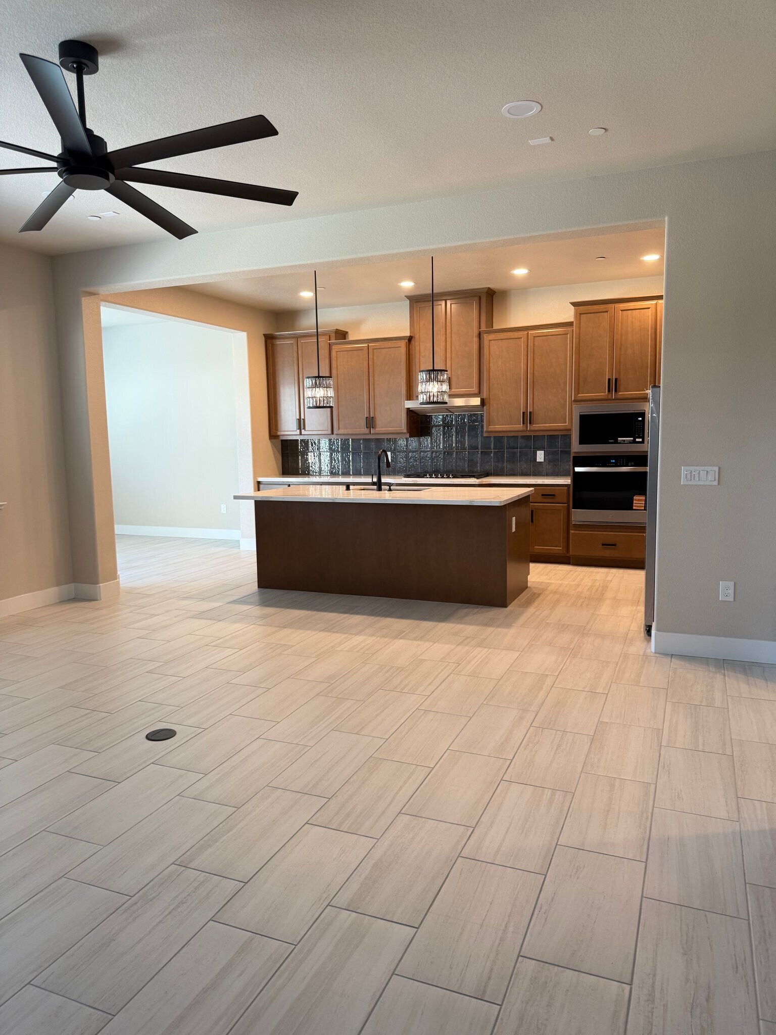 Building Photo - 362 Tigris St