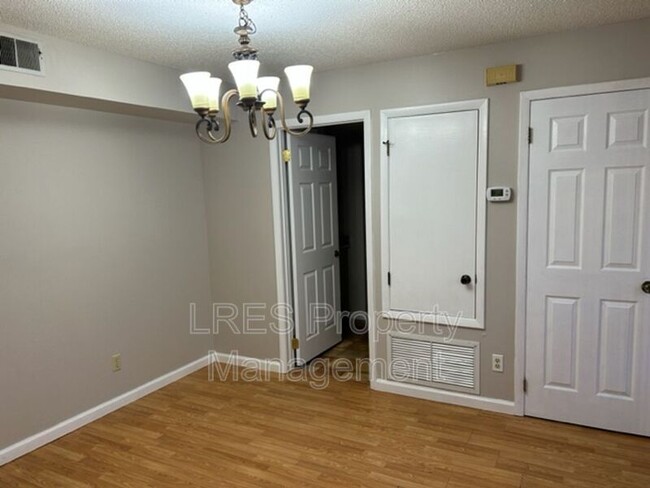 Building Photo - 4562 Lighthouse Cir