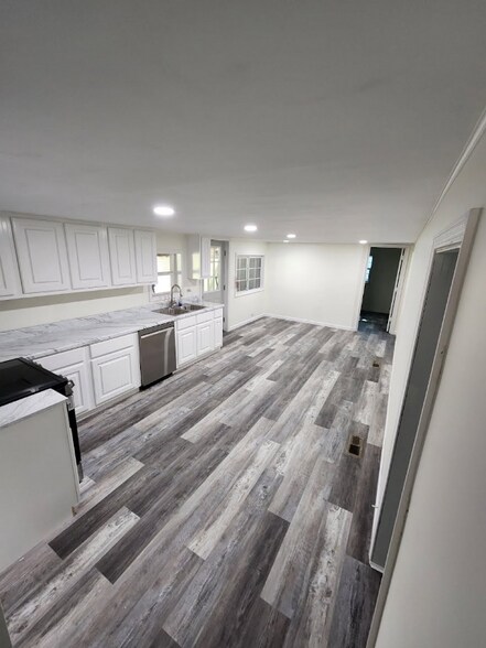 Building Photo - 144 Co Rd 346