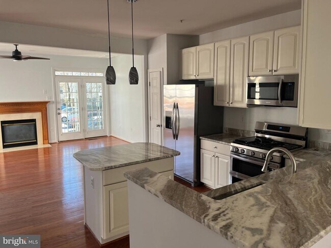 Building Photo - 9611 Juniper Dr