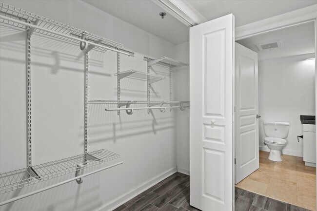 Building Photo - 300 S Duval St