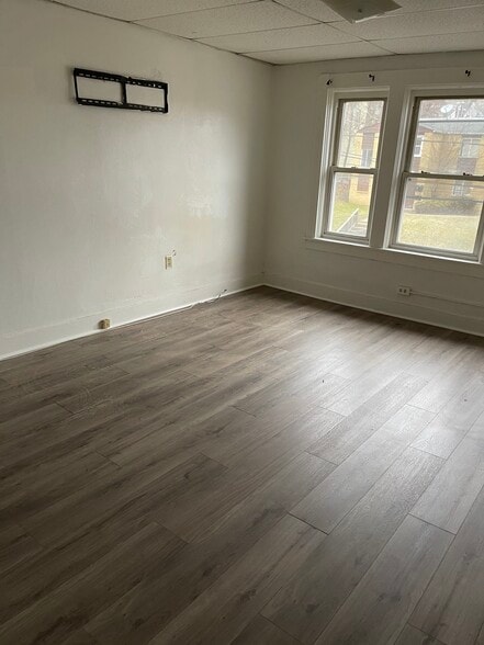 Master bedroom - 1026 Wallace Ave