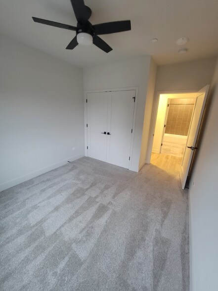 Building Photo - 302 W Liberty Dr