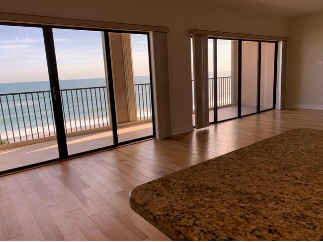 Building Photo - 995 N Highway A1A