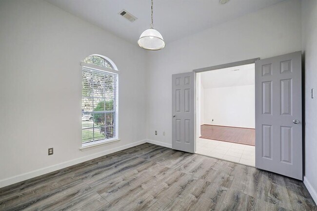Building Photo - 17407 Winfield Square