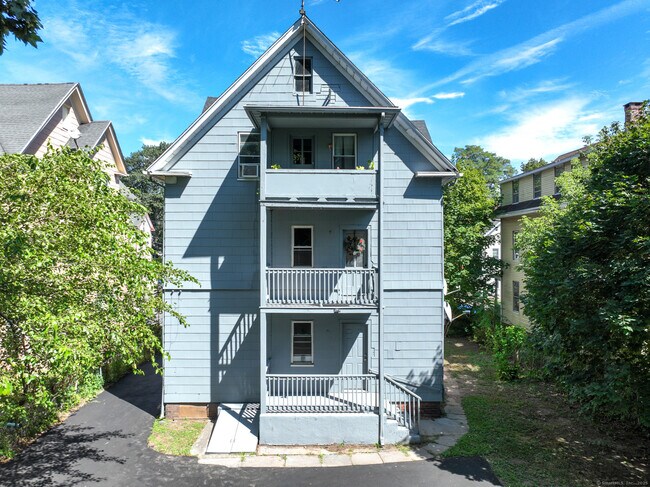 Primary Photo - 22 Webster St