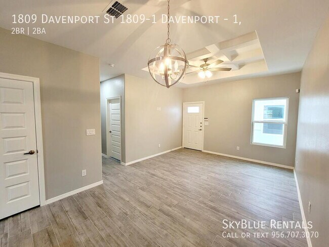 Building Photo - 1809 Davenport St