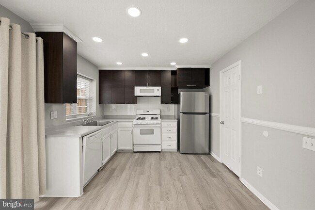 Building Photo - 12263 Granada Way