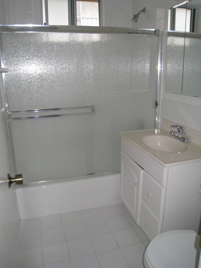 Building Photo - 140 Virginia St