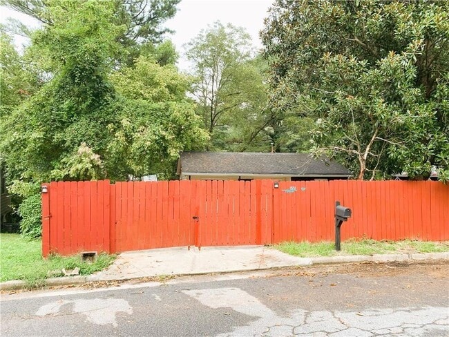 Building Photo - 1551 Ferno Dr NW