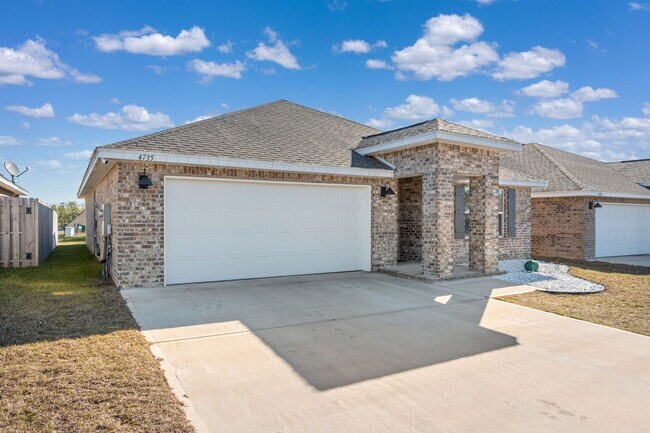 Building Photo - 4735 Airmen Dr