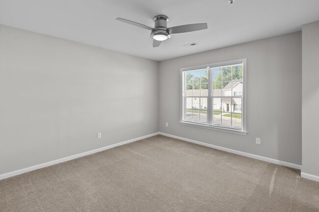 Building Photo - Newly Constructed 2 & 3 bedroom Cross Creek Townhomes in the heart of Greenville, NC