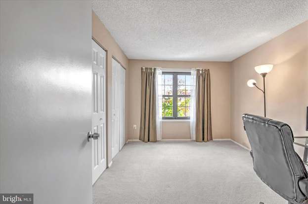 Building Photo - 18 Feiler Ct