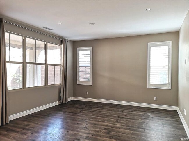 Building Photo - 206 Gaspar