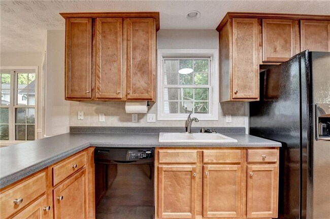Building Photo - 310 Andrew Ridge Dr