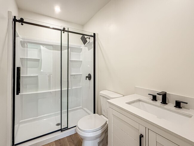 Building Photo - Pet friendly 1+1 w/dishwasher + in-unit laundry available!