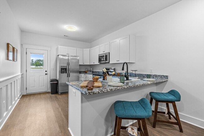 Building Photo - 1/2 OFF 1ST MONTH...BRAND NEW Townhome in Shelbyville...AVAILABLE NOW!