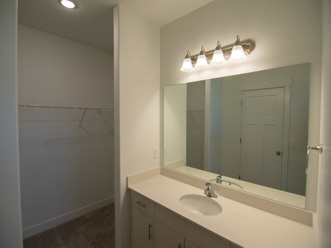 Building Photo - *Harmony Ridge in Mapleton