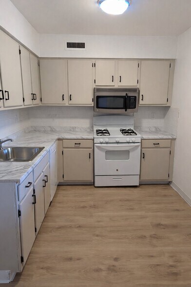 Building Photo - 47301 Delaire Landing Rd