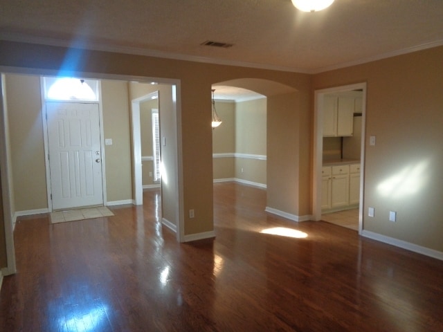 Building Photo - 294 Spruce Glen Cv