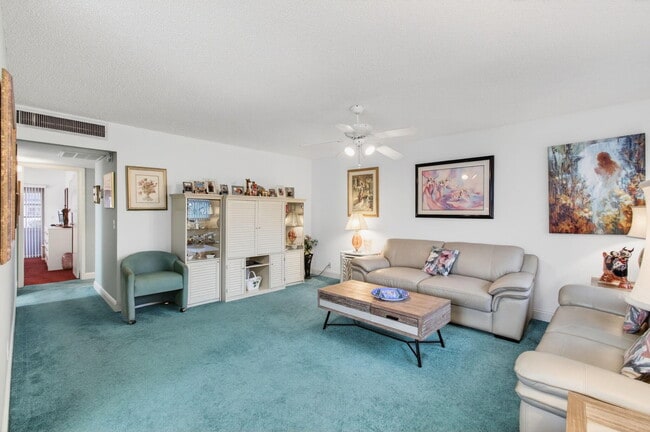 Building Photo - 213 Waterford Cresent